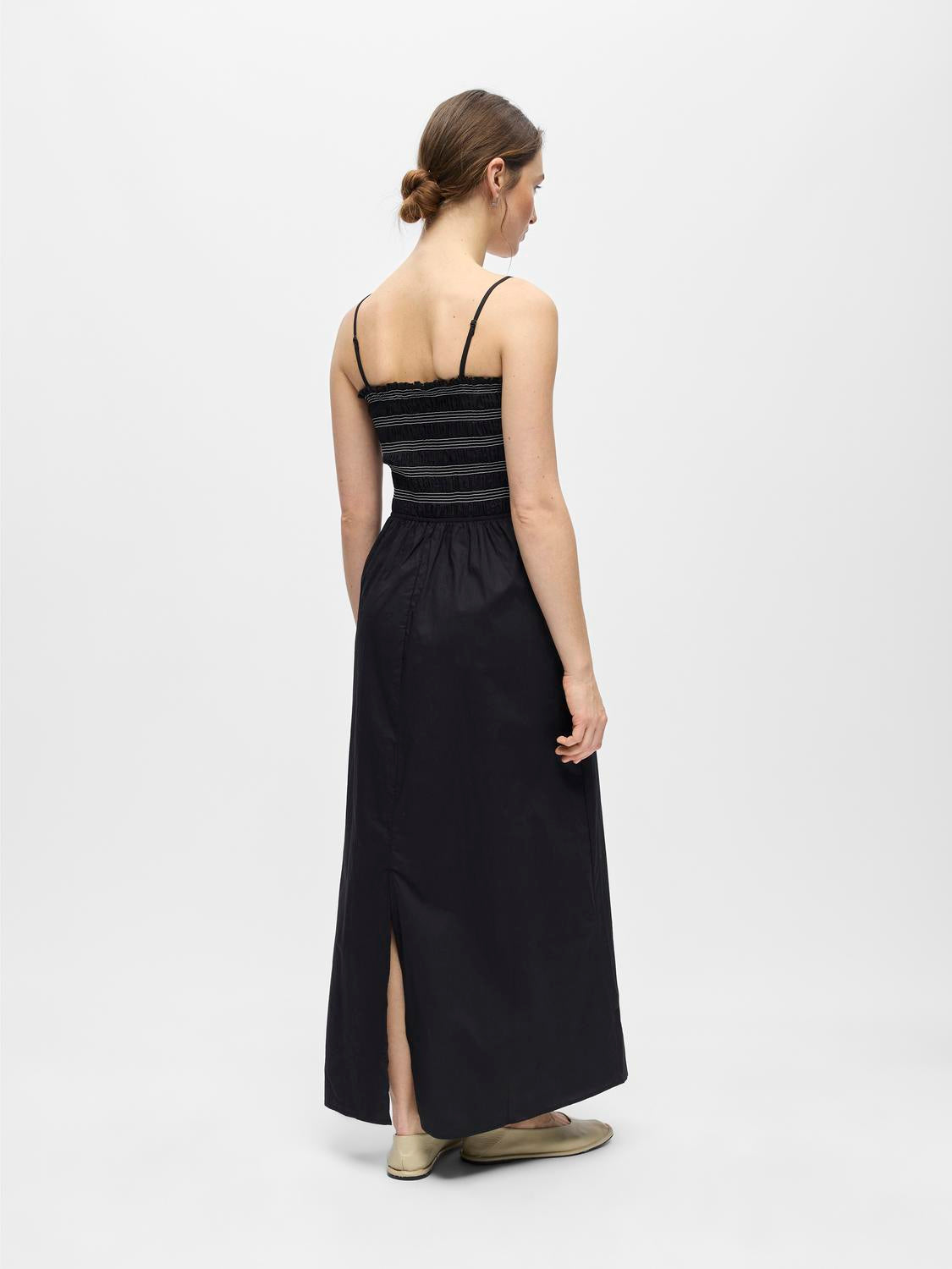 model_shot-back